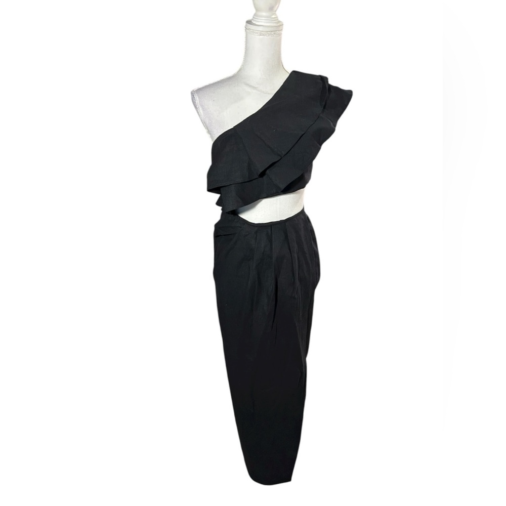 Bonheur D’Amour One-Shoulder Black Ruffle Maxi Dress 🆕